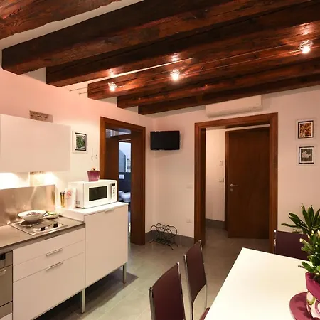Luxury Venetian 3356 Appartement