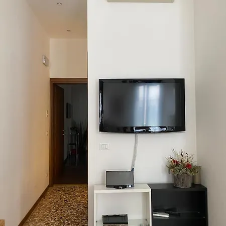 Luxury Venetian 3356 *