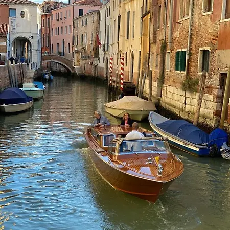 Luxury Venetian 3356 Apartment